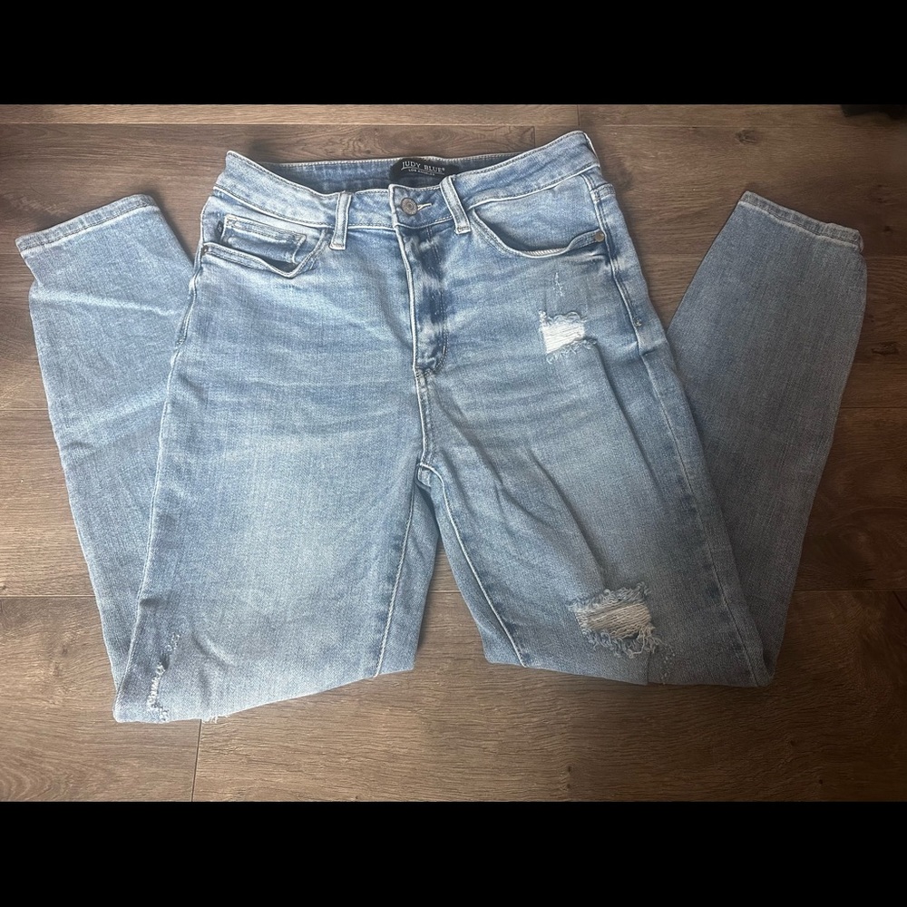Judy Blue Light Blue Distressed Skinny Jeans